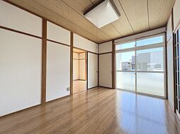 居間