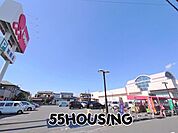 マルヤ岩槻店 徒歩10分。 760m