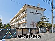 杉戸町立杉戸第三小学校 徒歩12分。 920m
