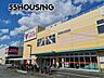 周辺：コモディイイダ豊春店 徒歩12分。 908m