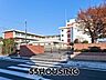 周辺：白岡市立西小学校 徒歩6分。 410m