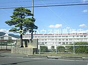 基山町立基山中学校（642m）