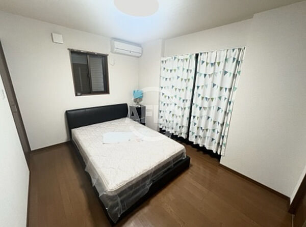 画像10:木津川一戸建て　寝室