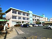 岡垣町立吉木小学校（980m）