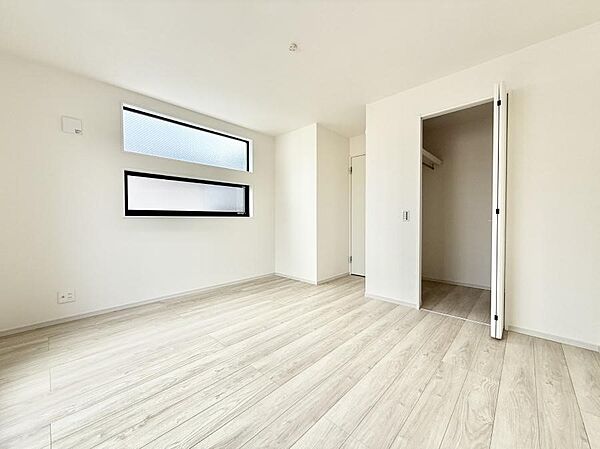 寝室を拡大表示