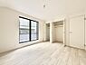 室内：1号棟  ■落ち着いた色合いのお部屋で穏やかな時間を楽しめます