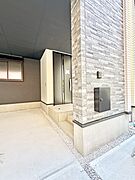 1号棟  ■ シンプルで美しく、住まいの第一印象を彩る玄関です