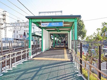 駅 1440m 鶴川駅