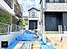 外観：2号棟  ■暮らしを彩る充実した設備仕様が備わった住まい