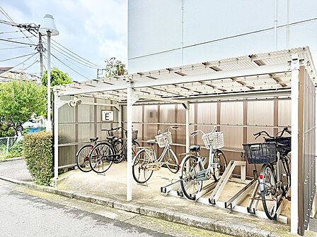 ■自転車を使うご家族にも安心の駐輪スペースを敷地内にご用意