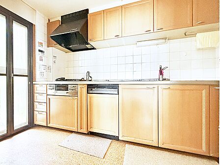 ■シンプルで機能的、毎日使いやすいキッチン