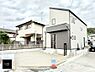 外観：2号棟  ■暮らしを彩る充実した設備仕様が備わった住まい