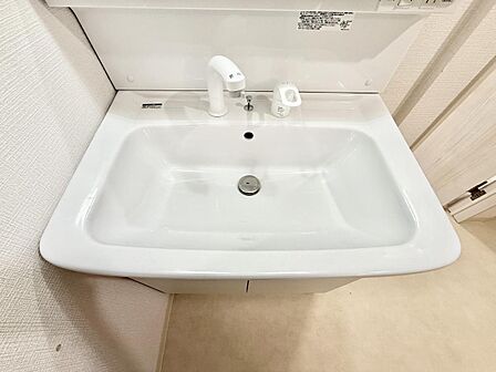 ■手洗いや顔を洗う時も快適に使える便利なシャワー