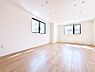 室内：1号棟  ■温もりを感じる、居心地のいいリビング
