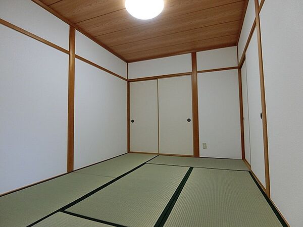 画像7:くつろぎの和室も1部屋あります。