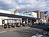 周辺：万代(春日野道店)の外観