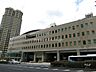 周辺：東灘区役所の外観