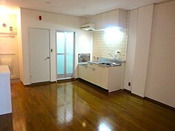 クレシェンテ目黒 2階1LDKのリビング/ダイニング