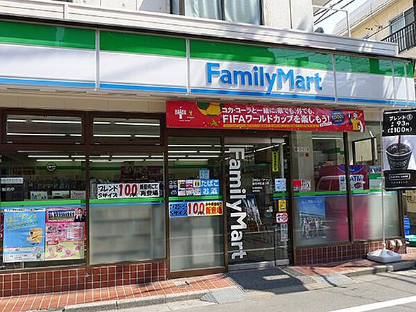 画像22:【コンビニエンスストア】ファミリーマート 赤羽平和通り店まで271ｍ