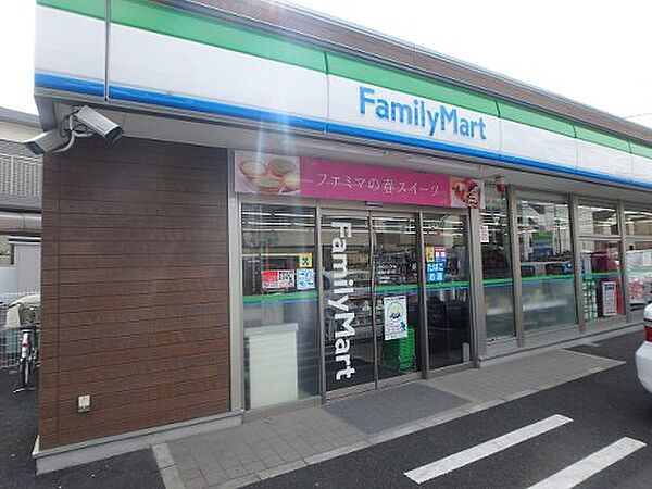 画像13:【コンビニエンスストア】ファミリーマート 板橋大谷口店まで76ｍ