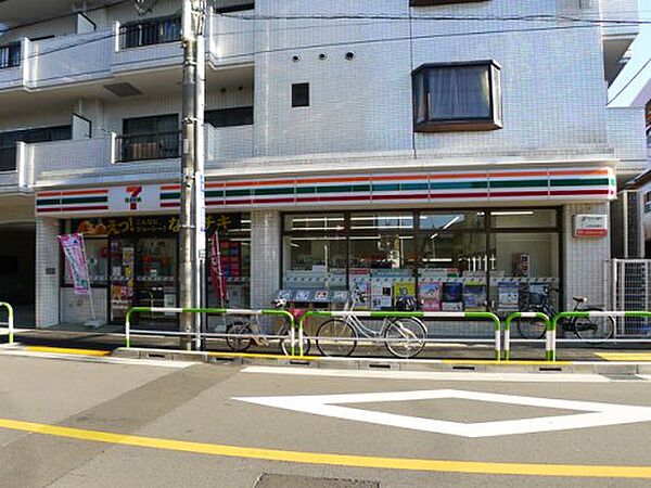 画像11:【コンビニエンスストア】セブンイレブン 北区西ヶ原4丁目店まで171ｍ