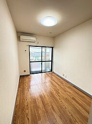 コアクレスト福生 2階ワンルームのリビング/ダイニング