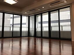 コンシェリア西新宿TOWER’S WEST 30階2LDKのリビング/ダイニング