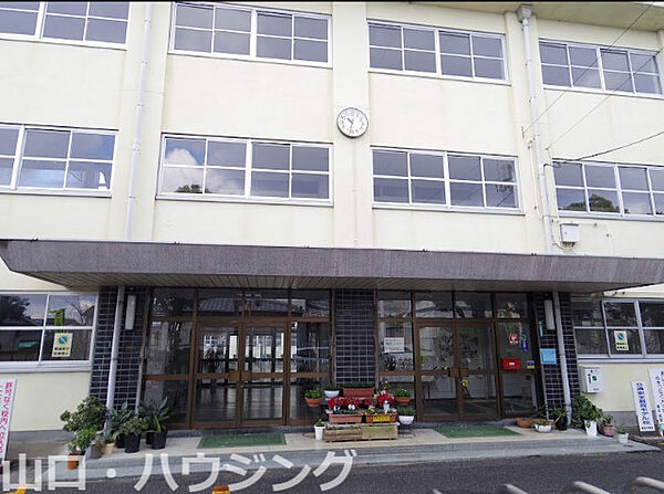 画像30:徳島市立城西中学校 1322m
