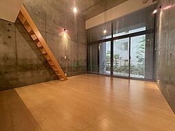 東京メトロ日比谷線 恵比寿駅 徒歩8分の賃貸マンション 4階ワンルームのリビング/ダイニング