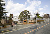 小学校「国立大阪教育大学教育学部附属池田小学校まで444ｍ」