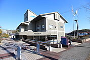 役所「箕面市役所豊川支所まで1100ｍ」