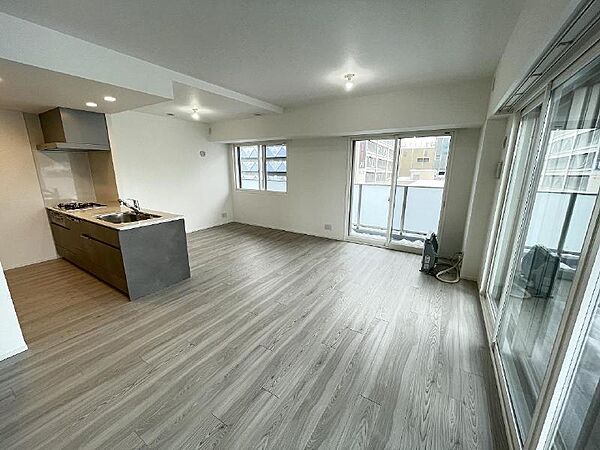 apartment 北海道旭川市一条通7丁目
地図を見る