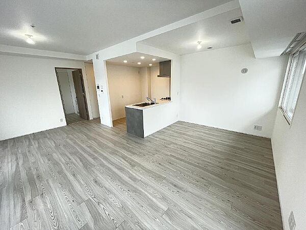 apartment 北海道旭川市一条通7丁目
地図を見る