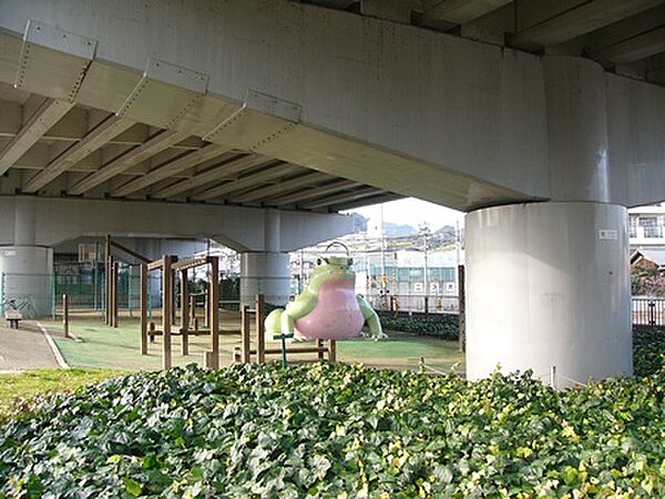 画像24:天井川公園（206m）