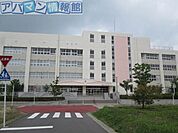 新潟市立荻川小学校 333m