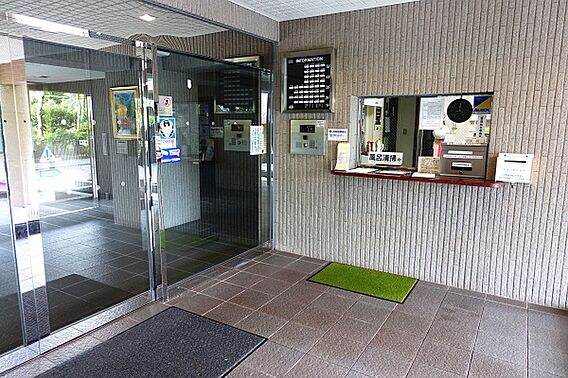 オートロックの...