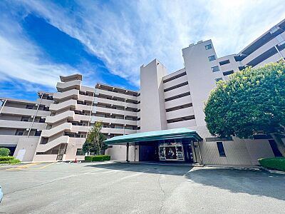 外観：【建物外観】迫力のある外観です