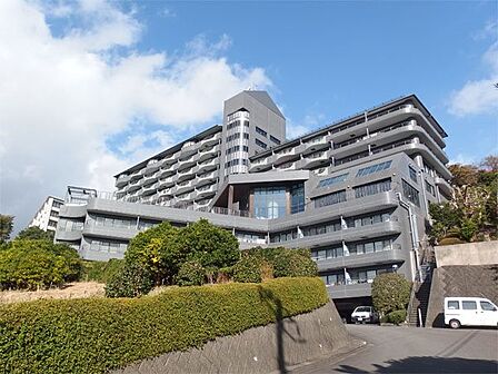 【建物外観】迫力のある外観です