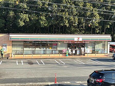 セブンイレブン 伊東八幡野店(742m)