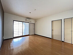 メゾン・ド鶴見 302 3階3LDKのリビング/ダイニング