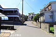 【南側前面道路】前面道路交通量少な目です！