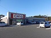 ザ・ダイソーＡコープまつもと店[ザ・ダイソーＡコープまつもと店]家庭用品、おもちゃ、文房具、インテリア、弁当グッズ、ギフトなどを取り揃えた雑貨チェーン店。営業時間　10:00~20:00 780m
