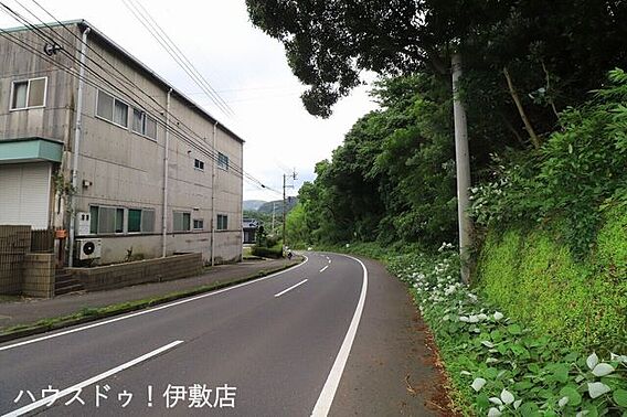 【前面道路】歩...