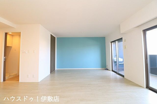 リビング/ダイニング アルファステイツみなと大通り公園 4階/-