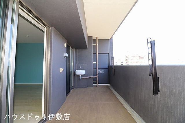 バルコニー アルファステイツみなと大通り公園 4階/-