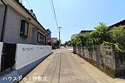 【前面道路】南東側前面道路、交通量少な目です！
