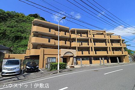 【外観写真】最上階×桜島眺望可能×ペット可能×広々ルーフバルコニー