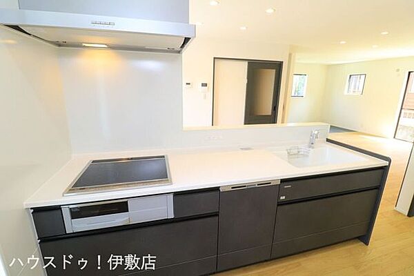 キッチンを拡大表示