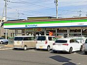 ファミリーマート米子警察署前店 560m