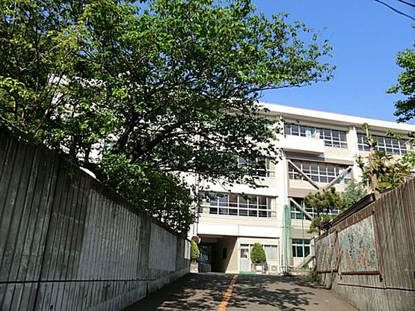 【小学校】横須賀市立船越小学校まで725ｍ
